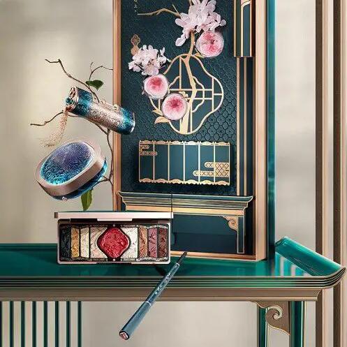 看花西子包裝設(shè)計如何提升品牌價值？